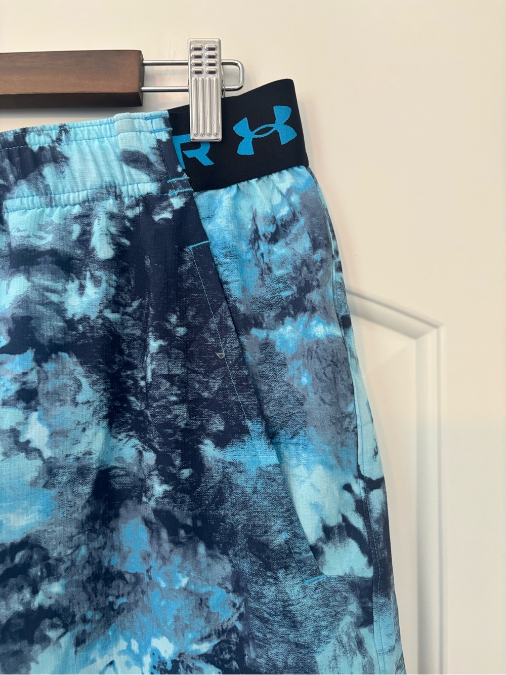 NWT Under Armour Vanish Woven 6" Printed Shorts Blue Tie-Dye - Picture 6 of 12